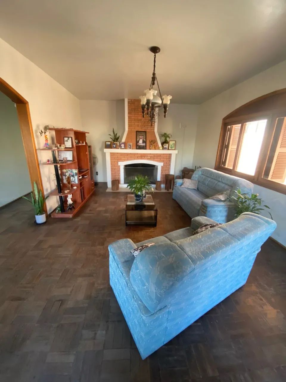Casa ampla em excelente localização - Foto 4