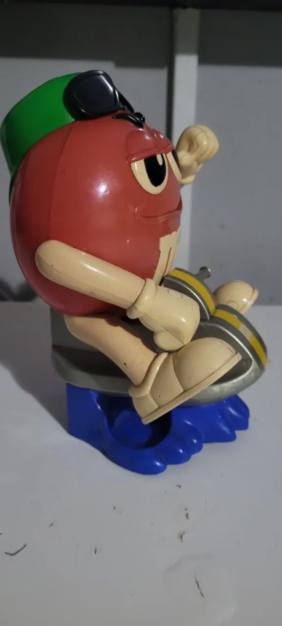 Boneco M&MS jet-ski dispenser de bombons baleiro mms - Foto 5