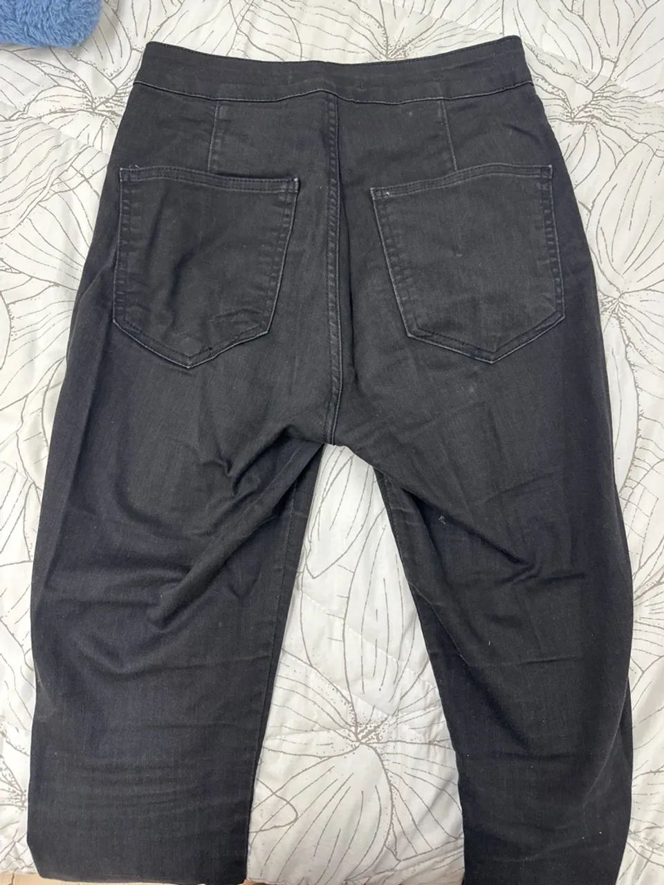 Calça jeans preta  - Foto 3