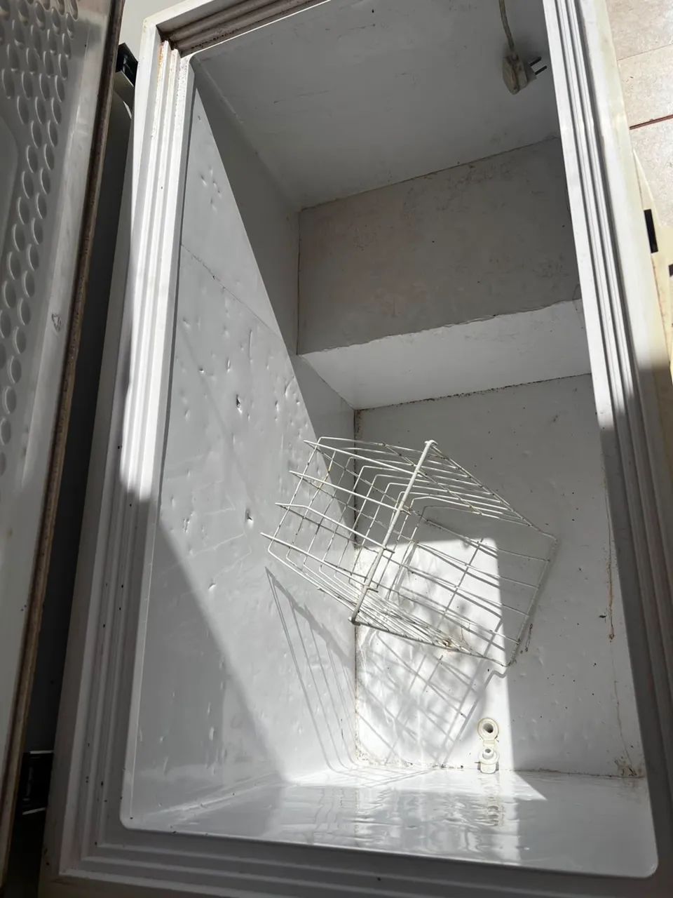 Vendo freezer 289 litros Philco - Foto 2