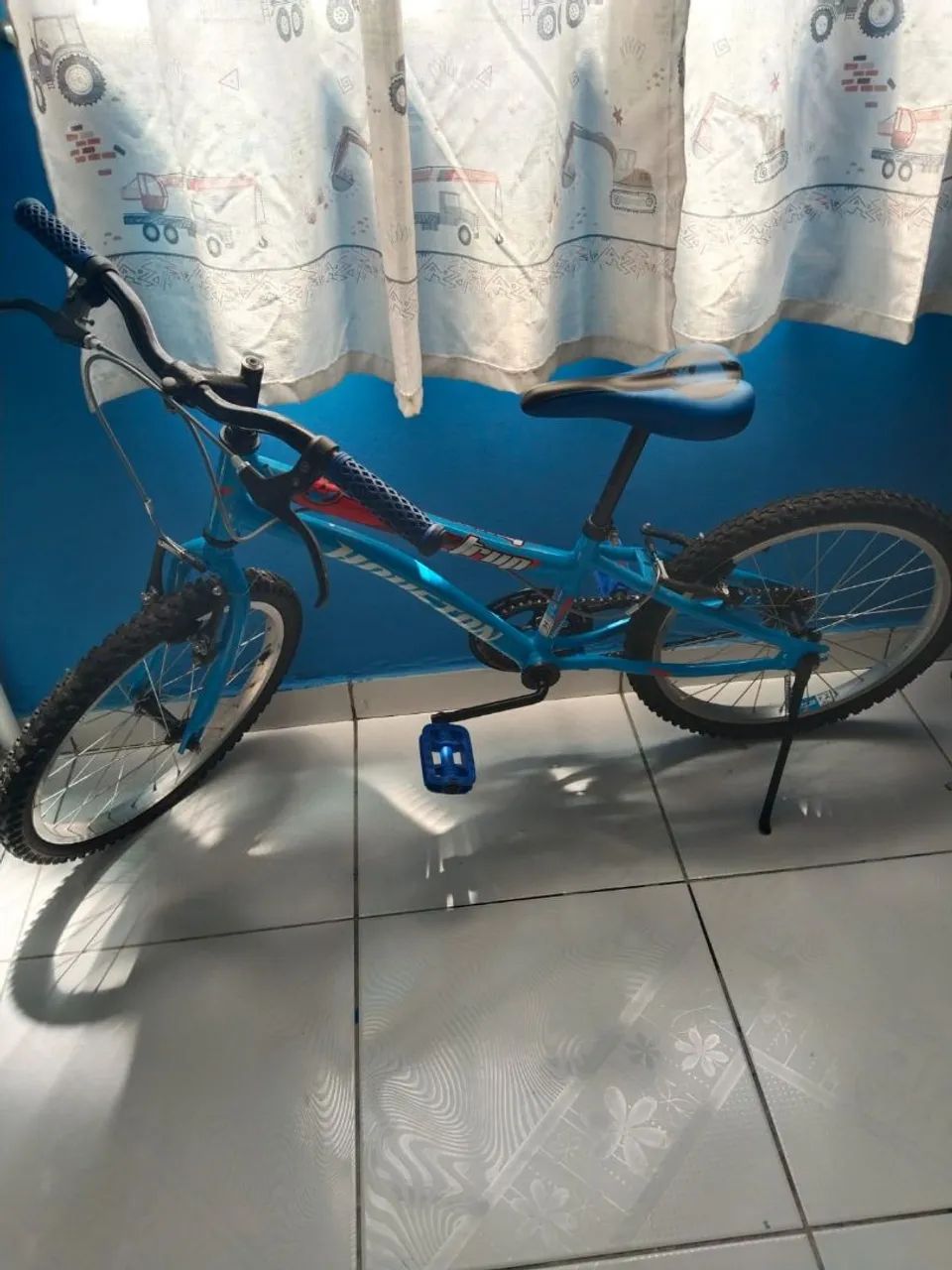 Bicicleta infantil aro 20  - Foto 2