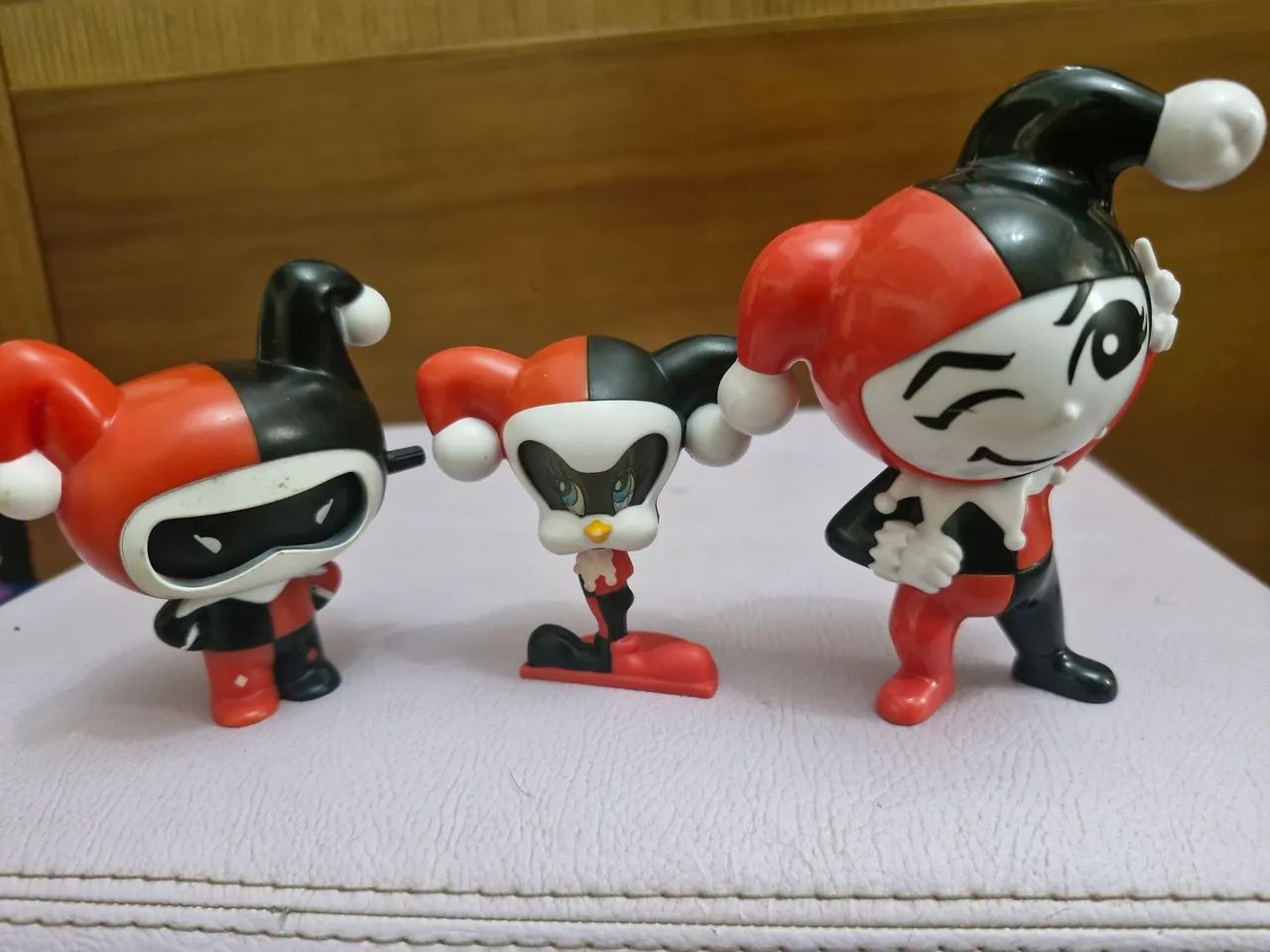 Miniaturas action figure - Harley Quinn - kit com 3 - Foto 4