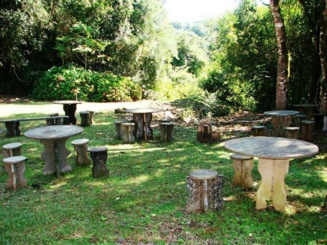 Belíssima área retirada do centro de Gramado com Hotel
