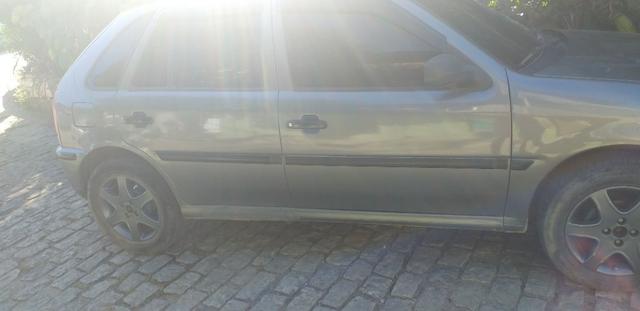 Carro muito bom n bate nada carro está em dia