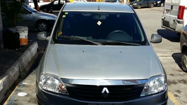 Vende-se Logan Renault 2011 / 2012 - Foto 2