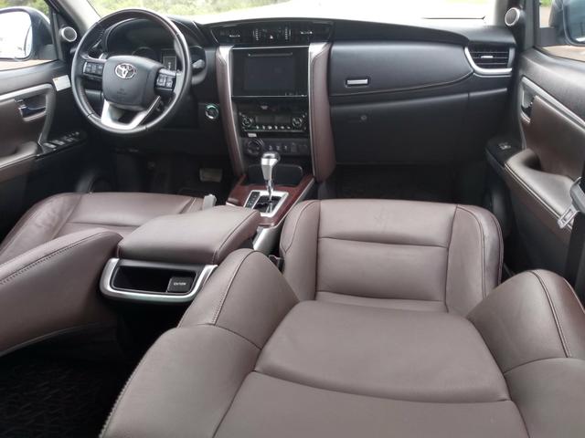 HILUX SW4 SRX 4x4 2.8 TDI DIESEL AT 7LG 15-16 - Foto 8