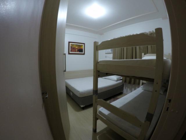 Lindo apartamento colado no mar de Meia Praia, 3 quartos - Foto 6