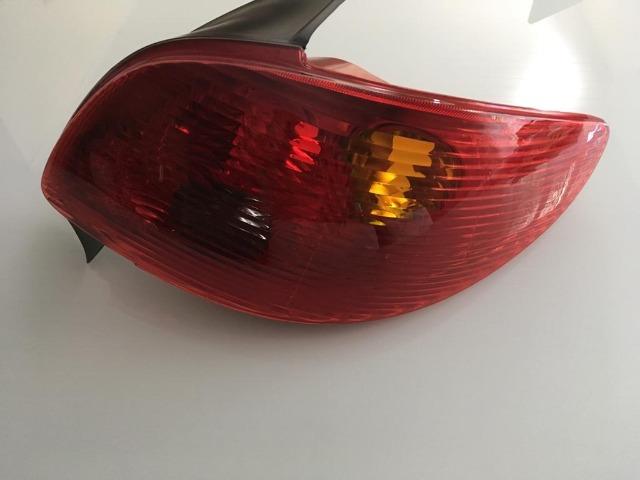 Sinaleira Traseira Peugeot 206 Valor muito abaixo pra vender logo! - Foto 4
