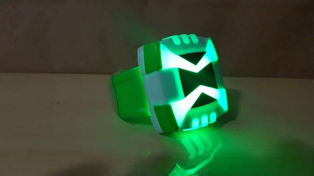 Relógio Ben10 Omnitrix Led infantil - Foto 2