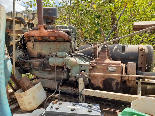 Motor Mercedes 140cv e Bomba Draga 5"