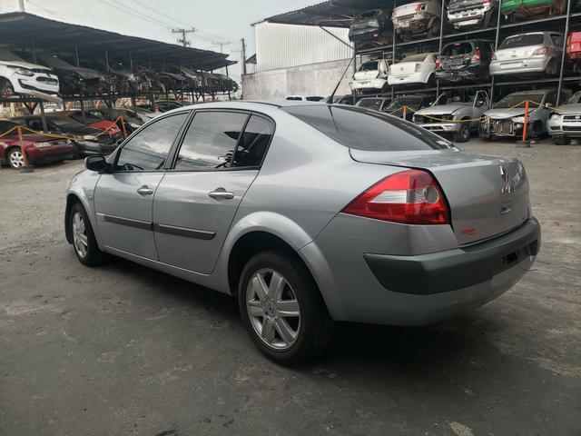 Sucata Megane 2.0 16vl completa para peças - Foto 4