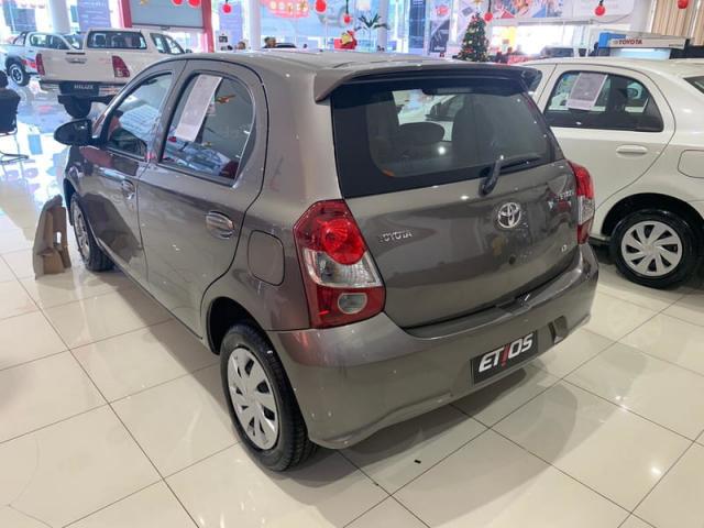 Toyota Etios 1.3 X Automatico 20/20 - Foto 5