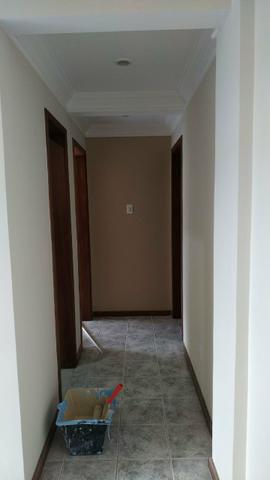 Alugo apartamento em excelente localização - Foto 2