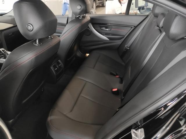 BMW 320i 2.0 SPORT 16V TURBO ACTIVE 2017 - Foto 8