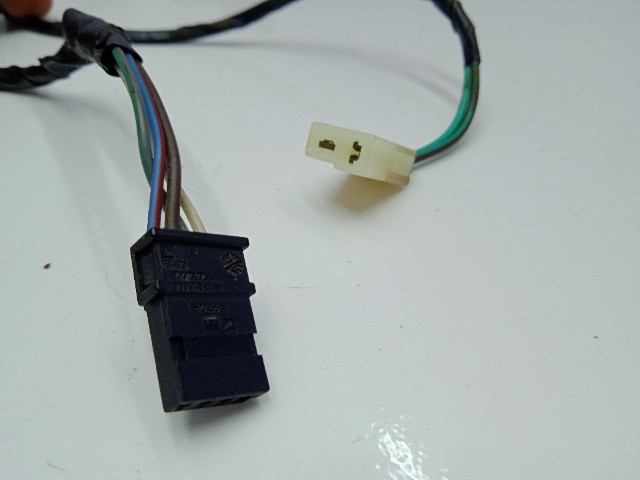 4127 Chicote Porta Traseira Chevrolet Zafira 2001 a 2012 - Peças