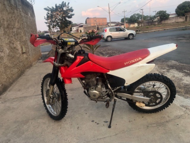 MOTO HONDA CRF 230