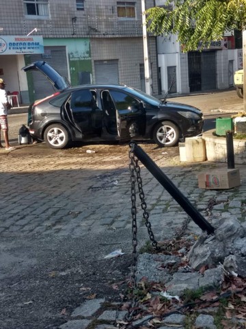 VENDO FORD FOCUS 2011