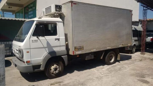 VENDE-SE CAMINHÃO FRIGORÍFICO
