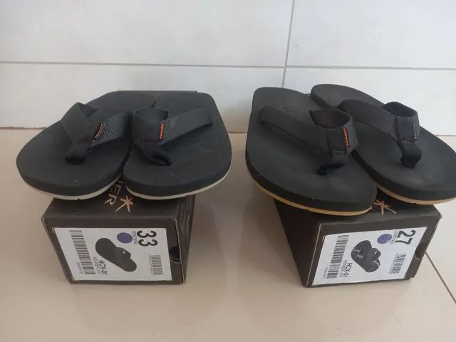 2 pares de chinelos infantis!