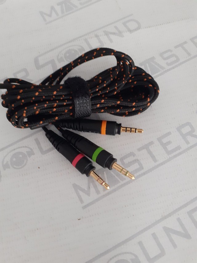 Cabo. 1P3 X 2P2.  Revestido em malha. Com 3 metros. Novo.