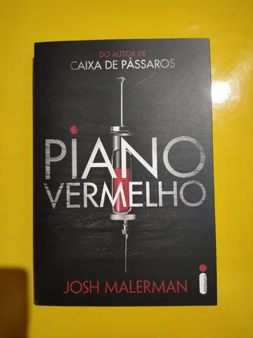 Piano vermelho. Com brinde. Produto novo.