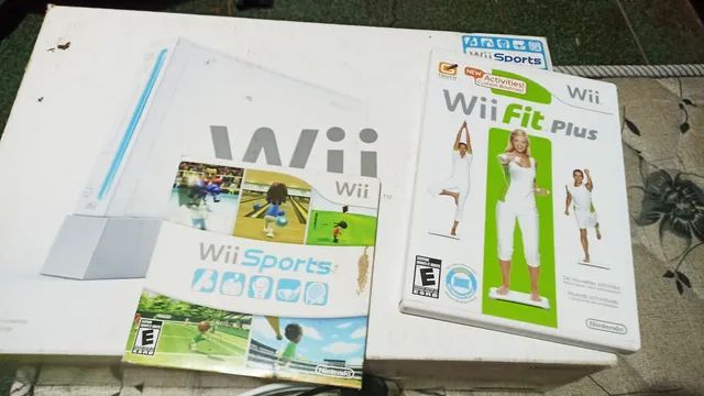 Wii completo com balance board e 2 jogos físicos