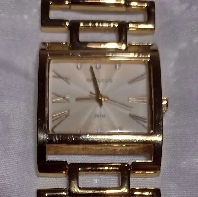Precisa manutenção: Relógio Seculus feminino dourado tipo bracelete  - Foto 2