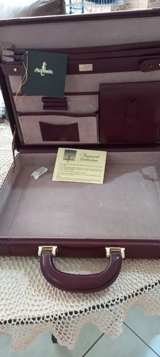Maleta de Couro Marrom Atlantic Vintage - Foto 4