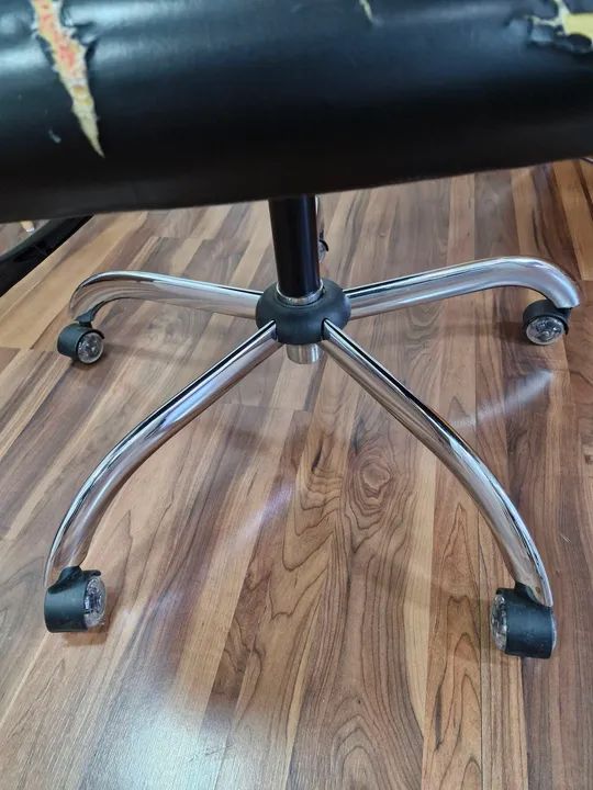 Cadeira de escritório para pessoas grandes e/ou obesas - Foto 2