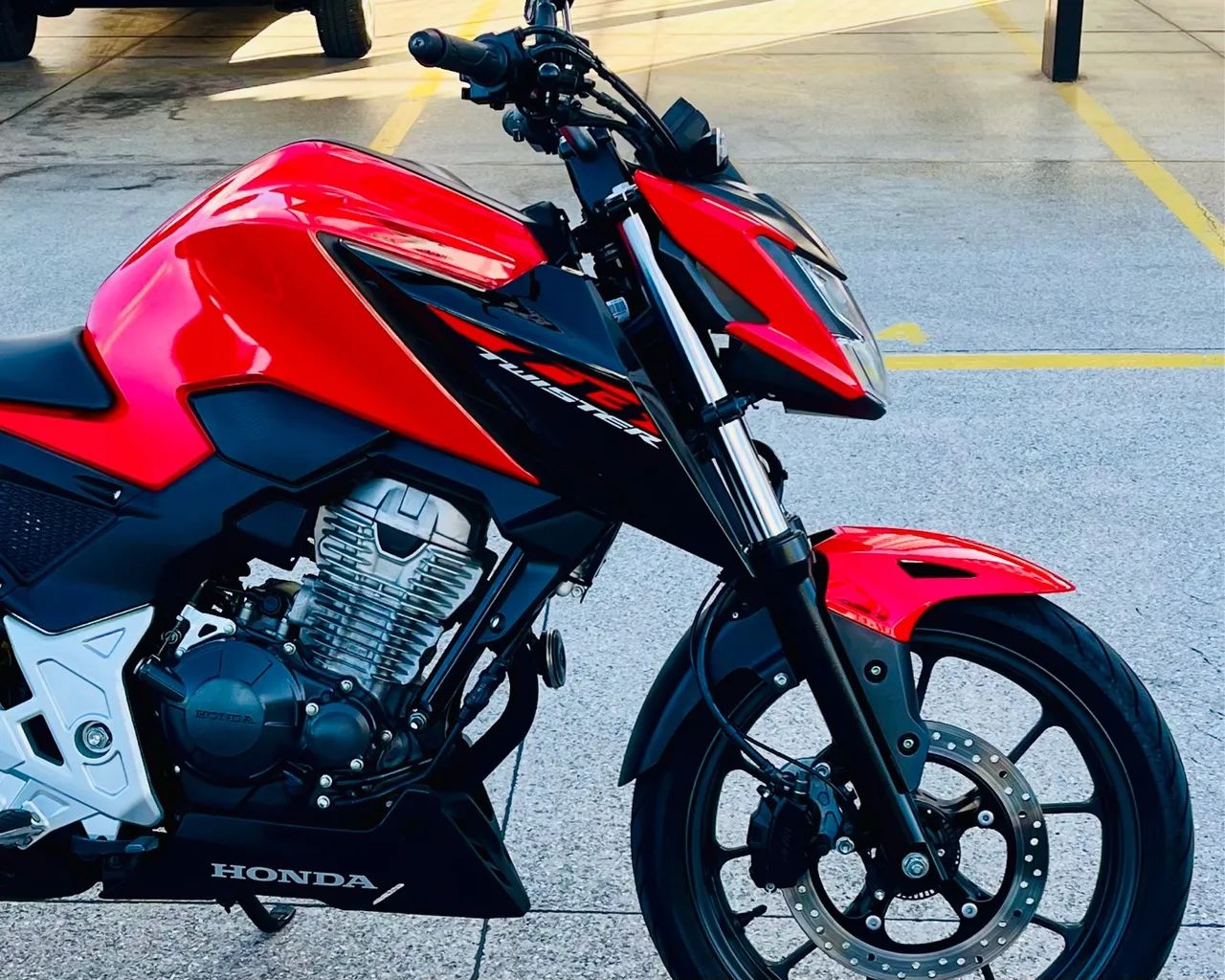 HONDA CB 300F TWISTER ABS - Emplacada 2025 - Foto 6