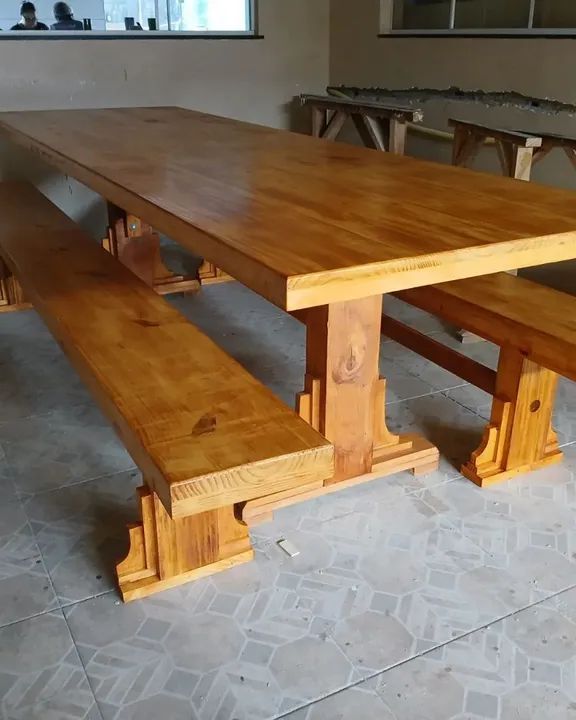 Mesa de madeira com bancos - Foto 3