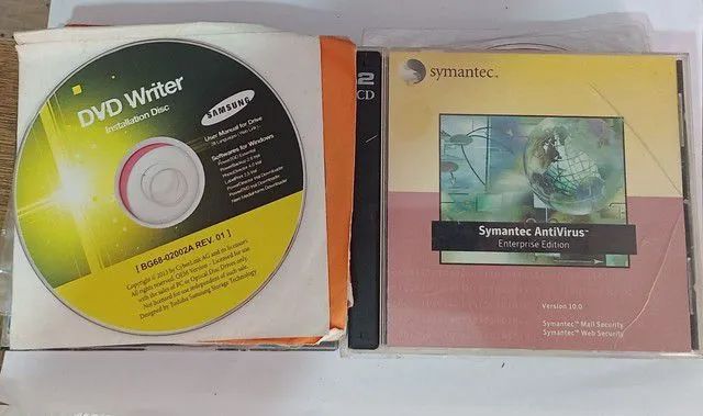 Lote de dvd e CDs de instalação  - Foto 5