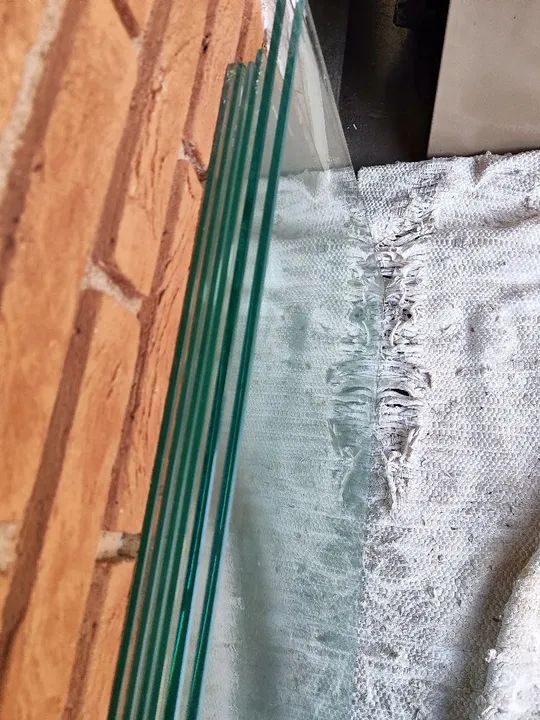 Vidro temperado para prateleira 6 peças 4 de 1mx0,50cm e 2 de 1,15x0,50 - Foto 2