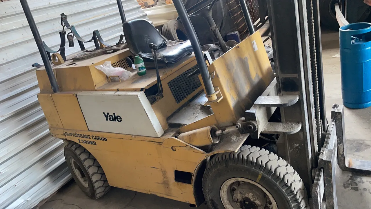 Empilhadeira Yale 2.500KG