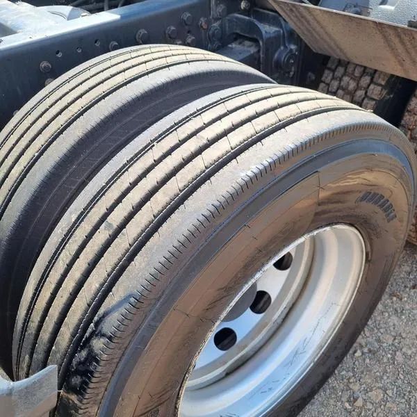 VW CONSTELLATION 25.360 6X2 2022 EURO 5 - Foto 10