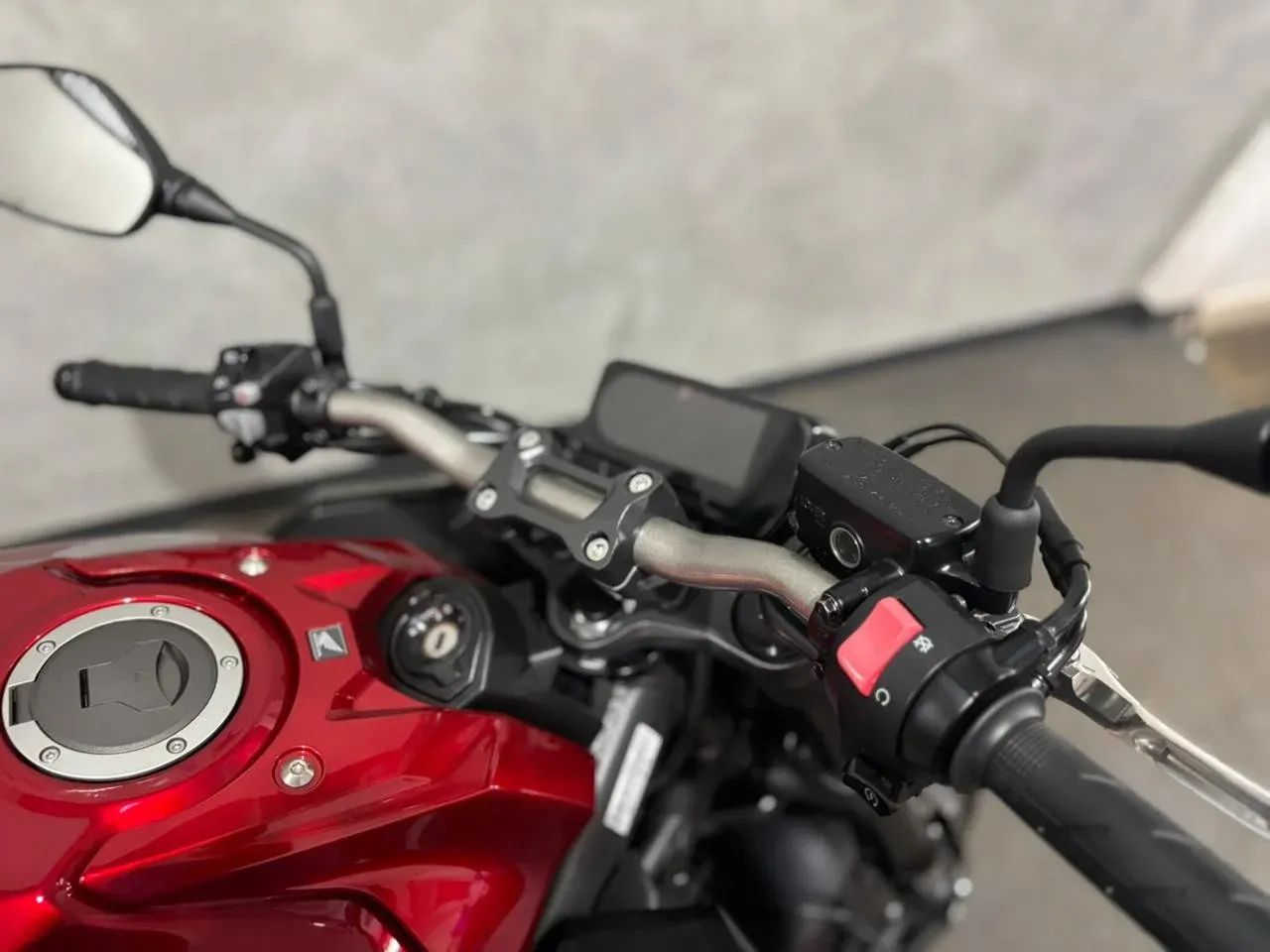 HONDA CB 650 R ABS VERMELHO 2024 - Foto 9