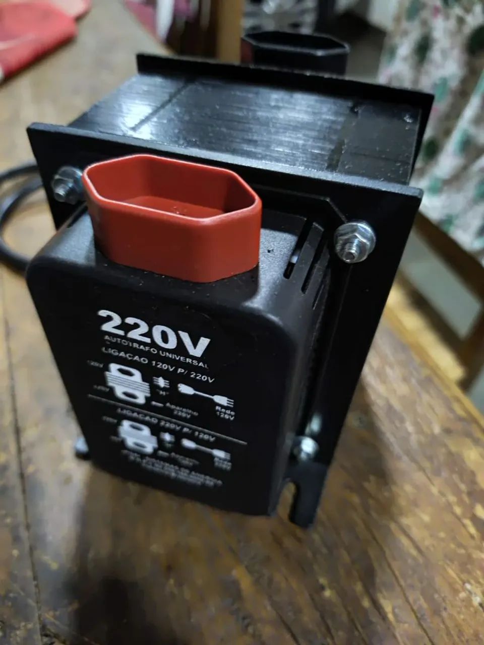 Transformador UPSAI TF-3000 VA/W