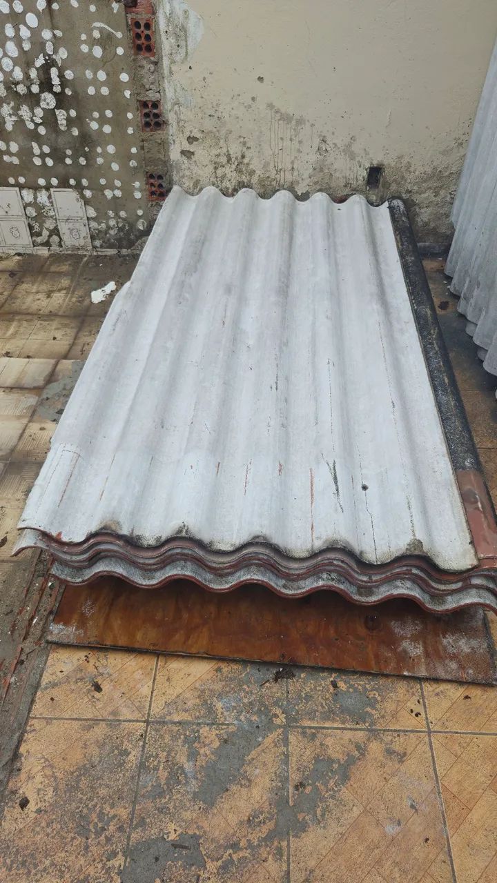 Lote de telhas de amianto