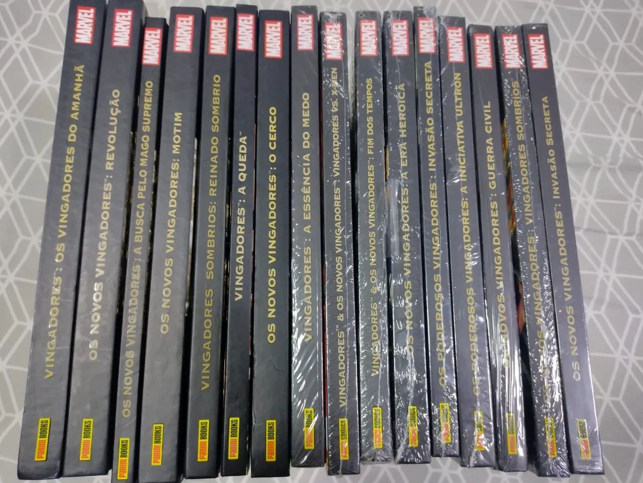 Vingadores - Bendis - Marvel Deluxe - 24 Edições - Panini - Coleção completa - Foto 3