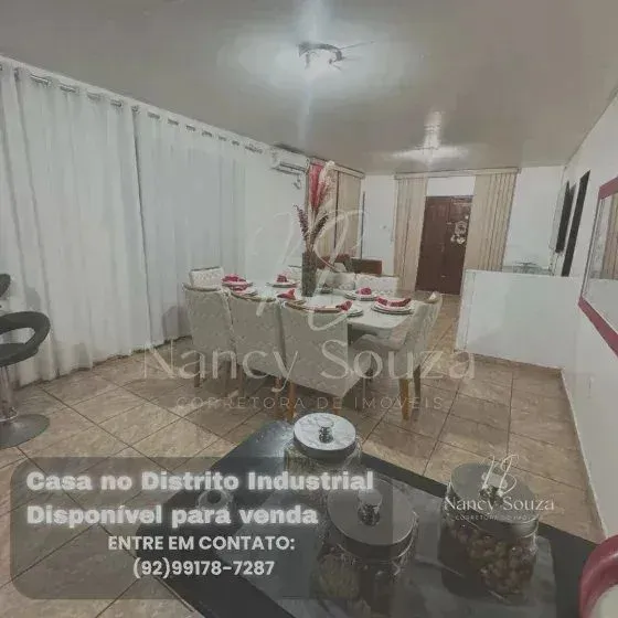 Casa no Distrito Industrial 2 quartos 1Suíte Garagem para 10 carros