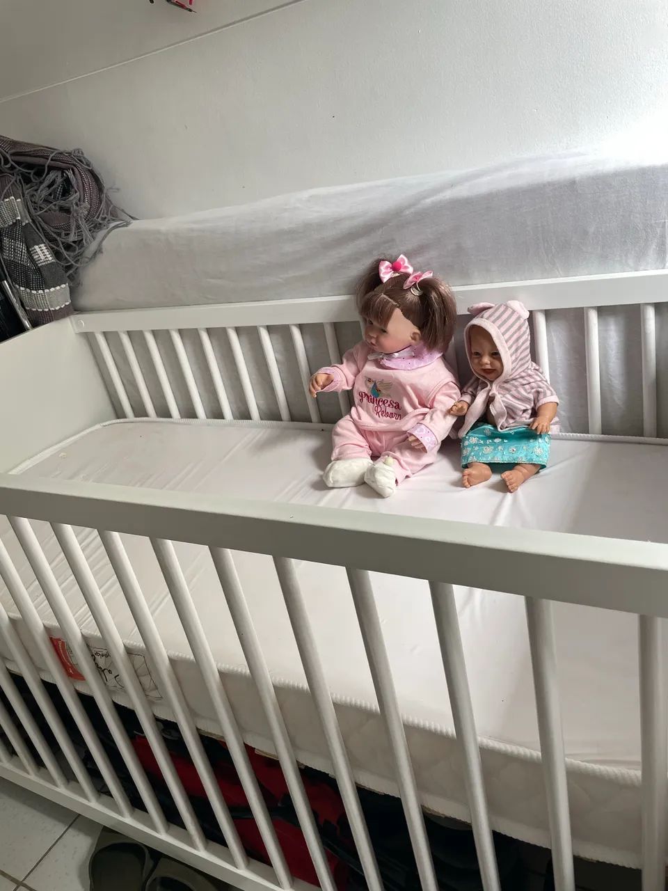 Berço com colchão e kit berço incluso