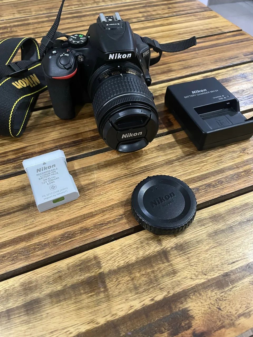 Nikon D5600 + lente 18-55mm - Foto 4