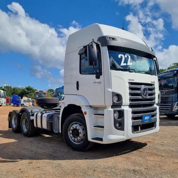 VW CONSTELLATION 25.360 6X2 2022 EURO 5 - Foto 3