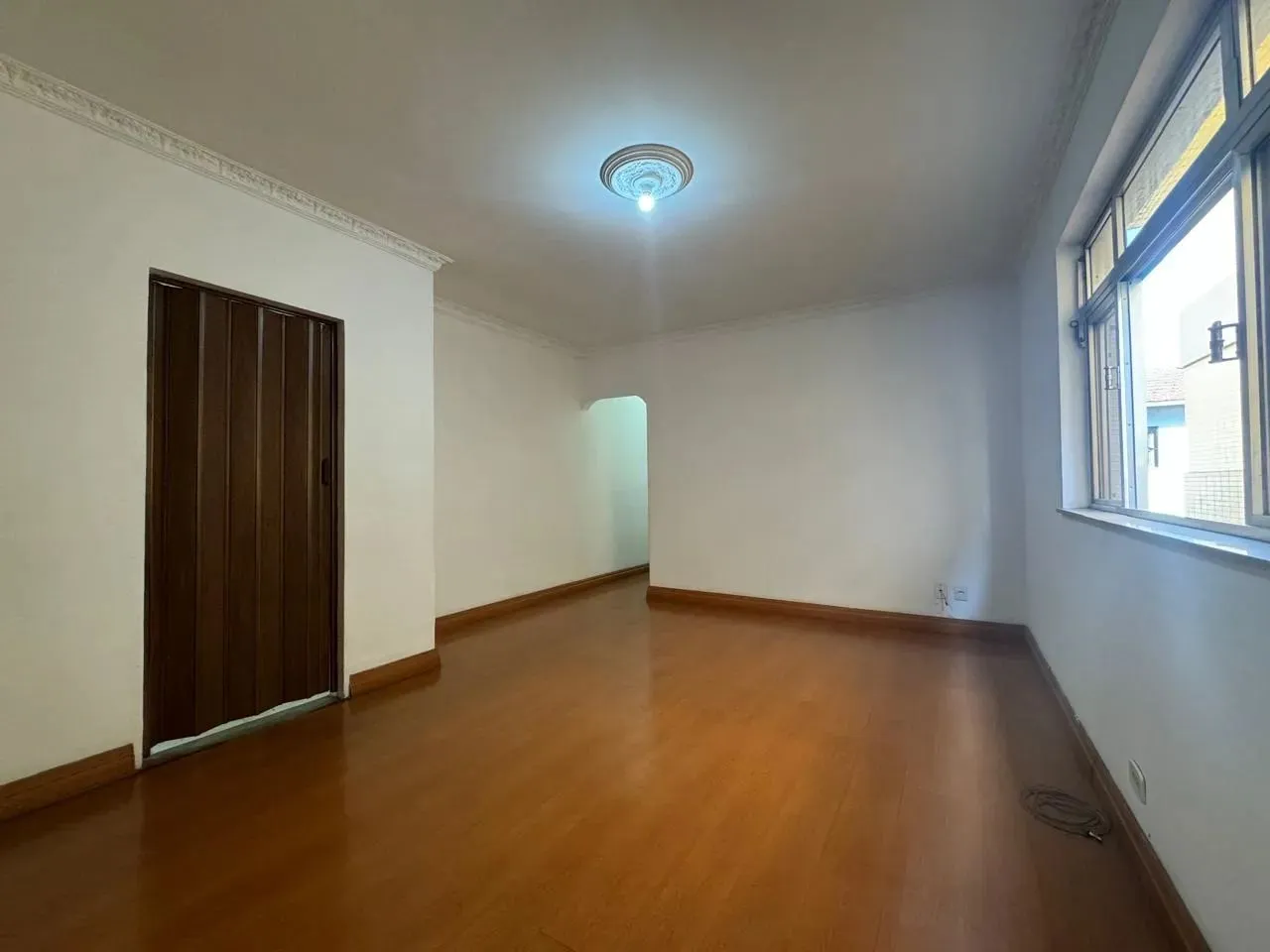 Apartamento para aluguel possui com 3 quartos, dependência, 1 vaga em Boqueirão Santos SP
