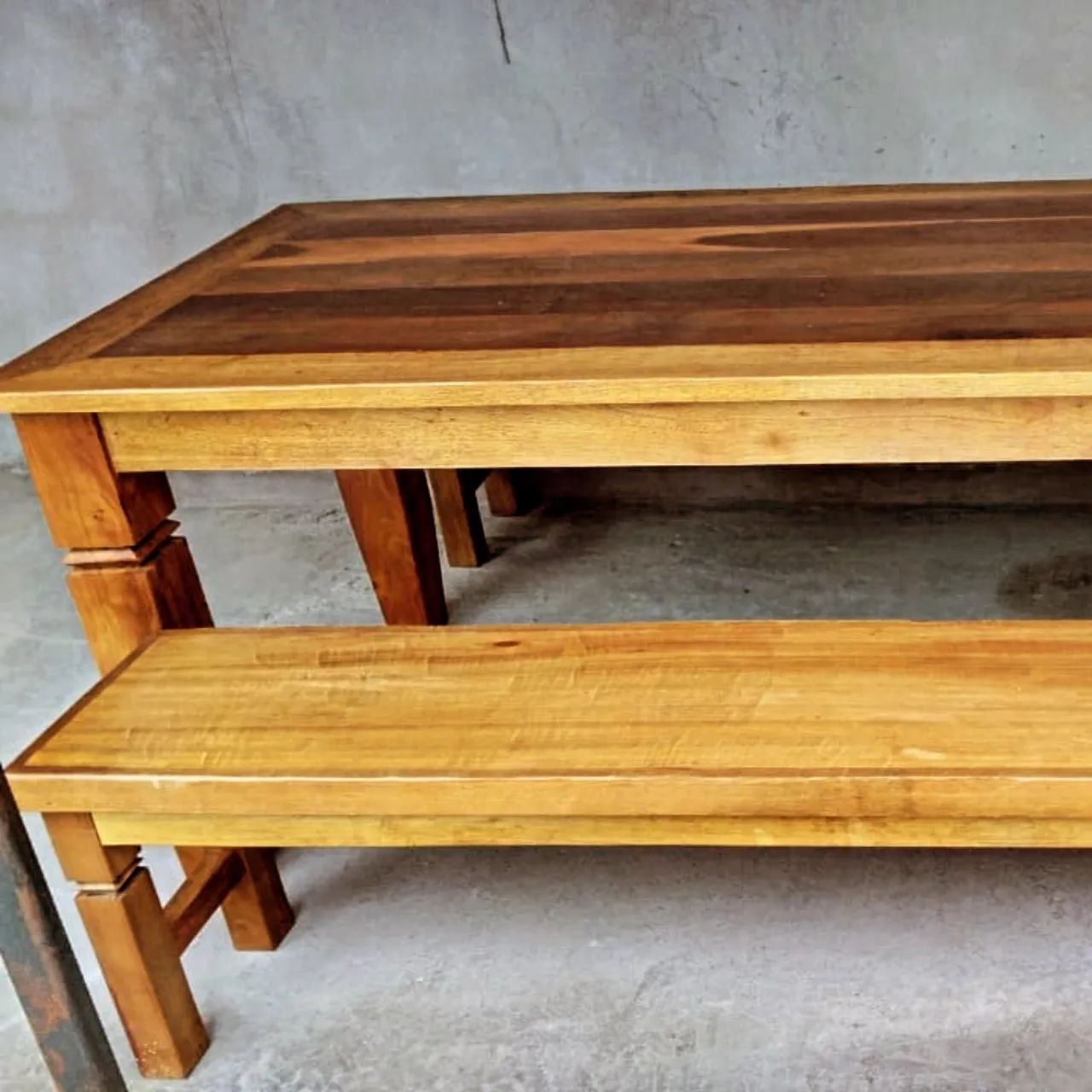 Mesa madeira de lei maciça Nobre 