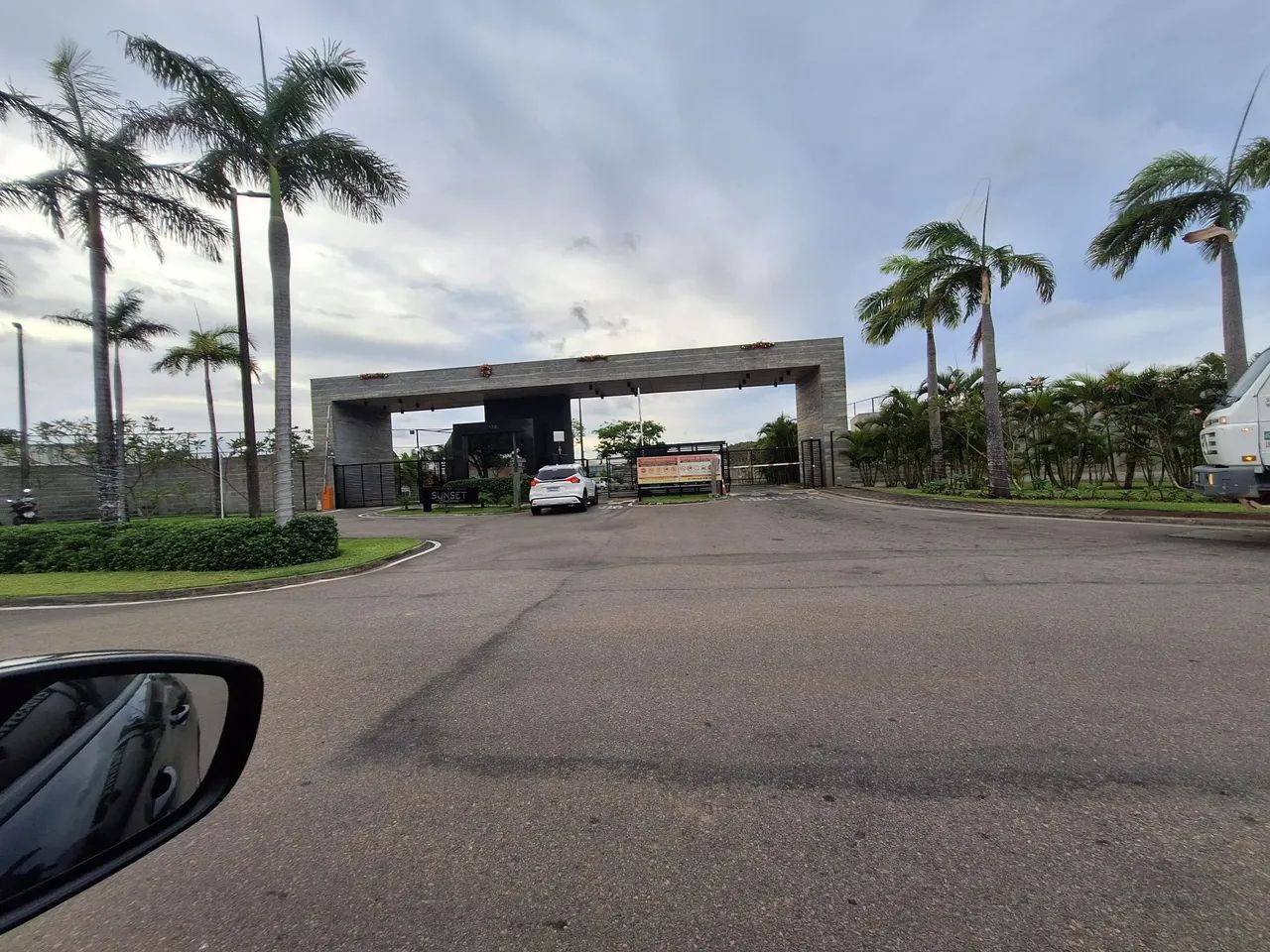 Terrenos a venda no cond. Sunset Boulevard 1