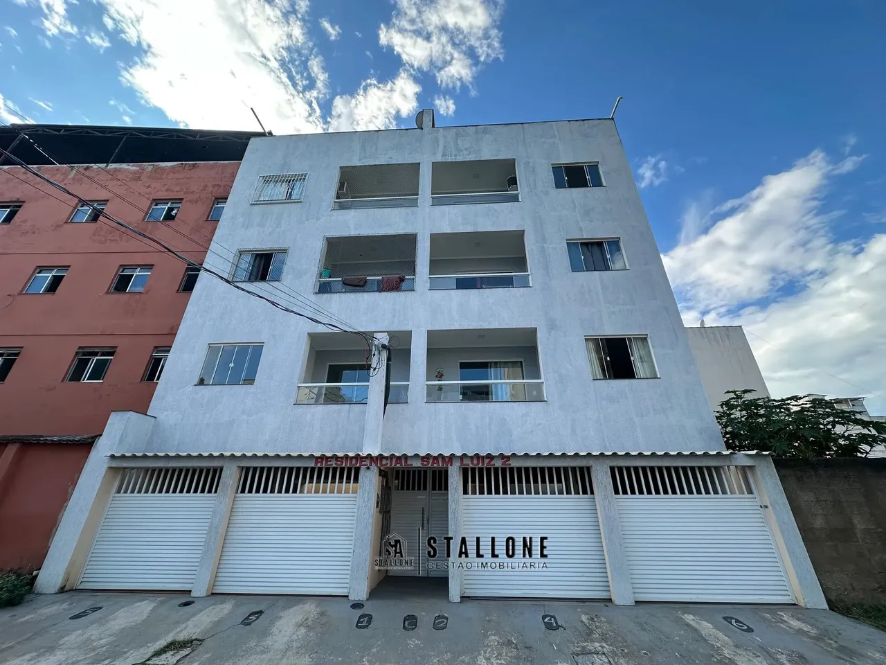 Apartamento no primeiro andar, localizado a menos de 100m da praia de Piúma/ES