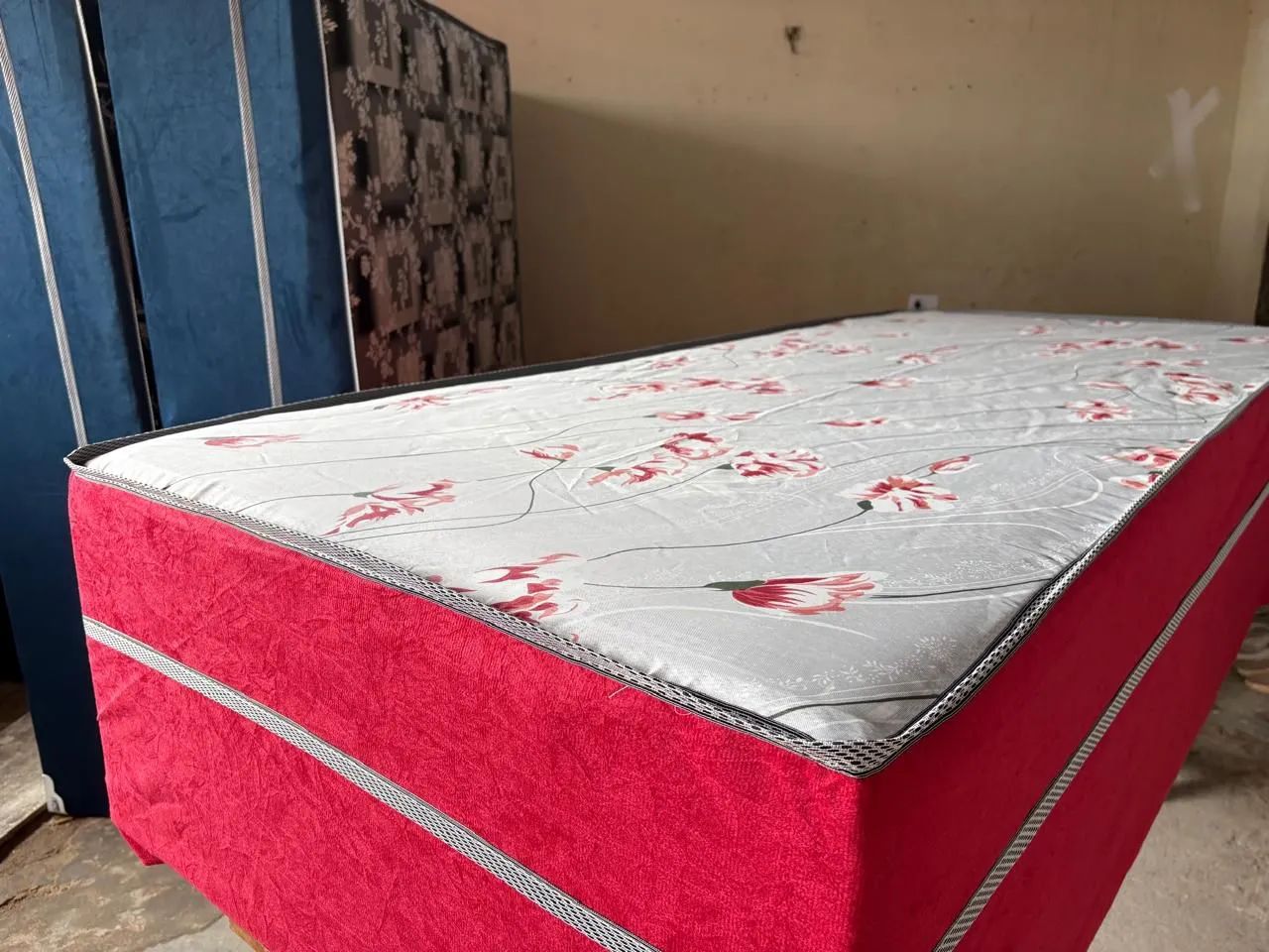 Cama de solteiro 25065204502174209120