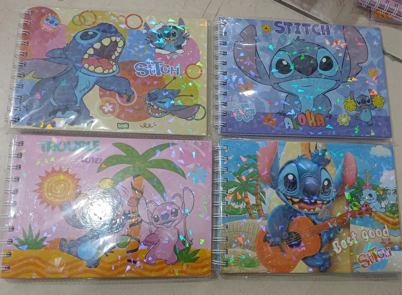 Cadernos Stitch Holográficos - Coleção Completa!