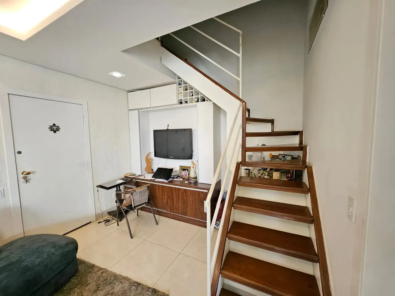 Duplex a 1 quarteirão da Praça da Liberdade, 1 suíte, 1 vaga, Funcionários, BH